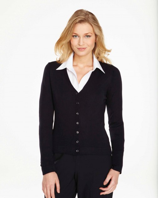 Вязаные свитера, жилеты, кардиганы