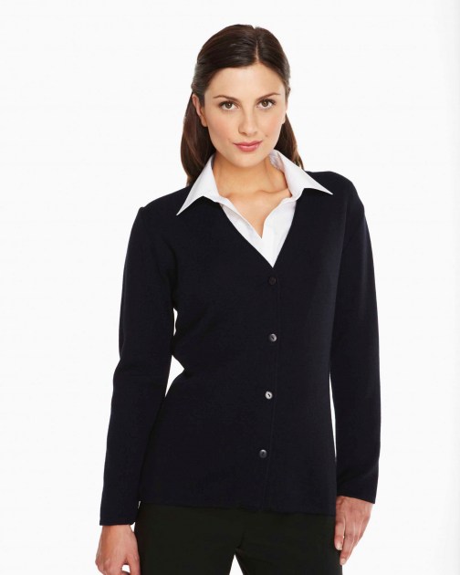 Вязаные свитера, жилеты, кардиганы