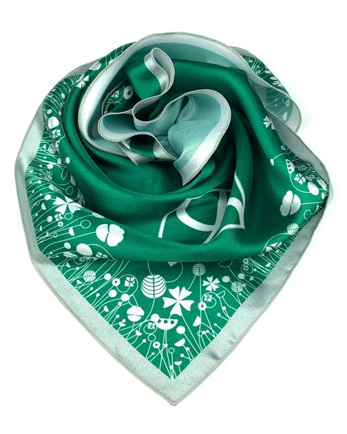 Изготовление атласных косынок с лого для работников банка