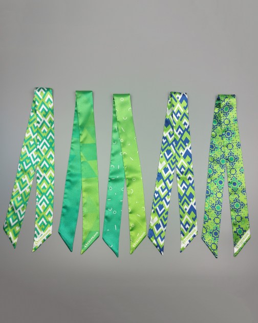 Твилли с логотипом